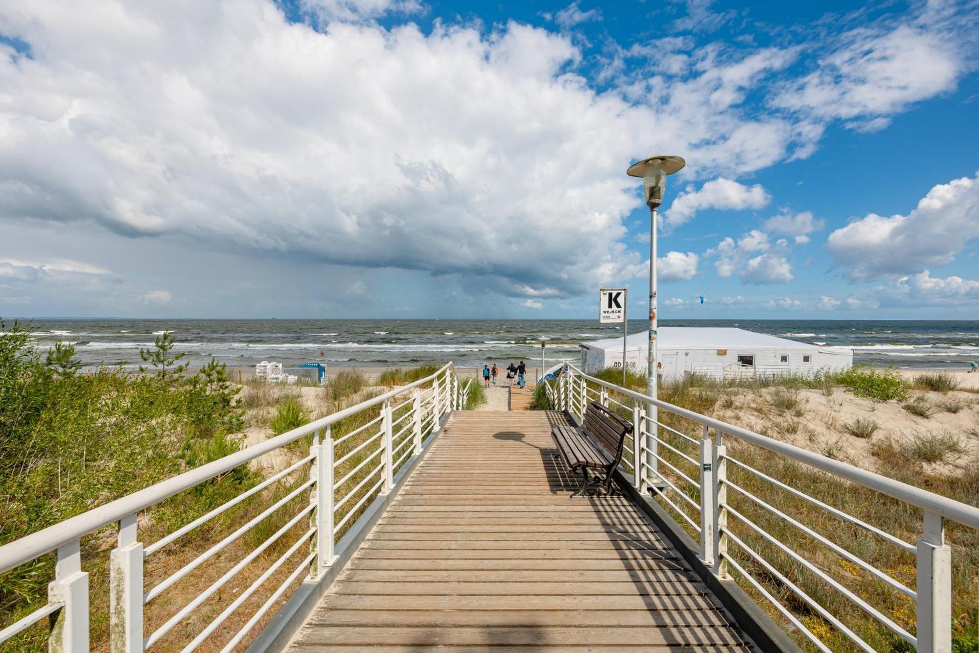 Aquamarina Apartment With Terrace - Close To The Beach - By Renters Miedzyzdroje Extérieur photo