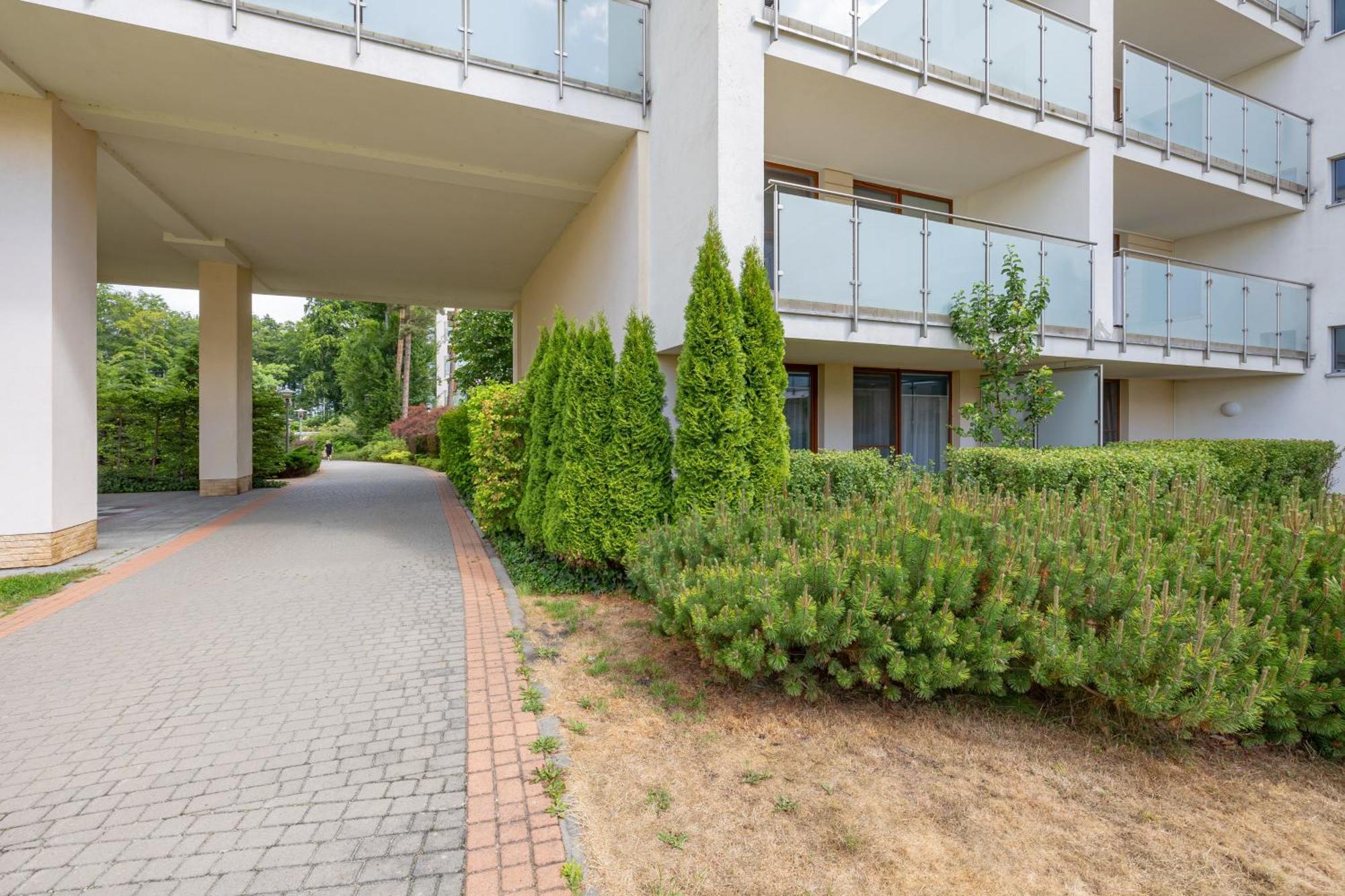 Aquamarina Apartment With Terrace - Close To The Beach - By Renters Miedzyzdroje Extérieur photo